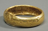 Bracelet; c. 2650 BC; gold; diameter: 6 cm; Metropolitan Museum of Art