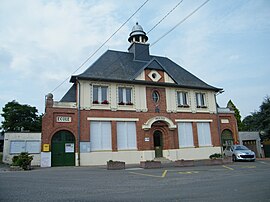 The town hall in Gentelles