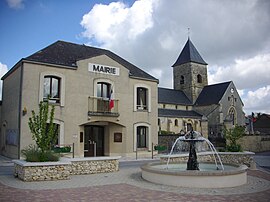 The town hall and church in Les Mesneux