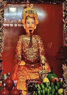 Phạm Ngũ Lão statue at Kiếp Bạc Temple