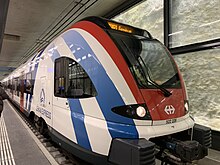 An RABe 522 train in Léman Express livery at Genève-Eaux-Vives railway station on opening day, 15 December 2019