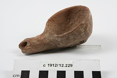 Tulle cup, grave D19