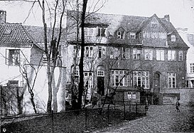 Der Aegidienkirchhof, hier eine Aufnahme von 1909, diente als Drehort für Hutters Haus.