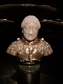 13th century Bust of Emperor Hadrian, armor with pearls from 16th c., Al Thani Collection