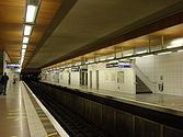 Line 13 platforms at Saint-Denis–Université