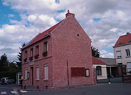 The town hall in Roucourt