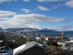 Die Stadt Ushuaia zu Frühlingsbeginn