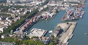 Der historische Zollhafen im Wandel zum modernen Container- und Binnenhafen; 2008
