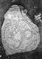 Runenstein für Ingifastr und Ingvar (U 101)