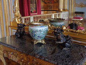 Chinese ceramics in the King's bedchamber