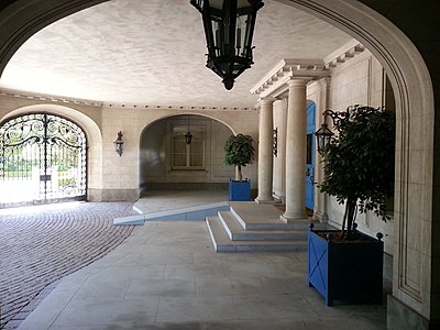 Carolands Chateau: Interior Porte-cochère