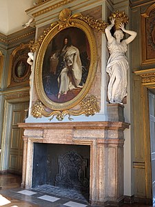 Fireplace in the Salon d'Hercule