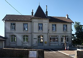 The town hall in Adam-lès-Vercel