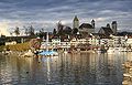 See-Quai in Rapperswil, Bühlerallee to the left, Lindenhof hill in the background