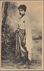 Siamese girl with the early Rattanakosin style clothing, 1921