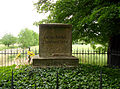 Denkmal für Gustav Adolf von Schweden, mit Einfriedung, umgebender Freiraumgestaltung und vier Bäumen