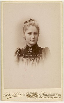 Photograph of the Finnish artist Hilda Flodin (1877–1958), circa 1900