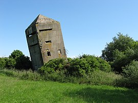 La tour penchée, a blockhouse in Oye-Plage
