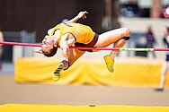 A Yellow Jackets women's track and field meet in 2022