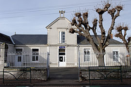 A former school in Tavers