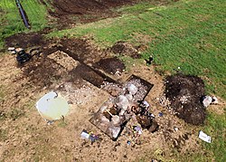 Luftbild von der Ausgrabung des Großsteingrabs, 2019