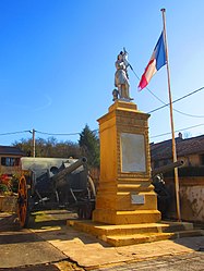 The war memorial in Failly