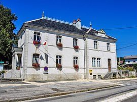 The town hall in Les Fontenelles