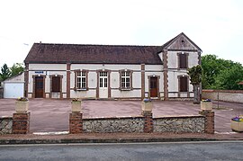 The town hall in Pers-en-Gâtinais