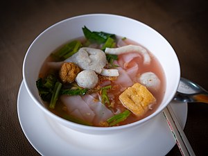 A bowl of Thai yen tafo