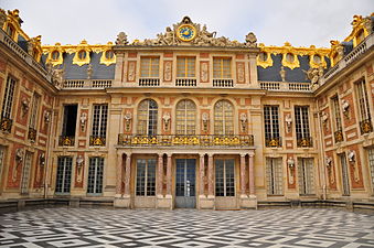 Marble Court of the enlarged château, as modified by Jules Hardouin-Mansart (c. 1680)[13]