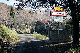 The city limit sign in Glorianes
