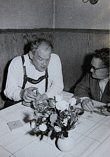 Oskar Maria Graf (left) with Gottlieb Branz (right) in 1958