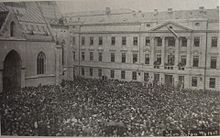 Photograph of a huge crowd at the proclamation of the State of Slovenes, Croats and Serbs in front of the Sabor in Zagreb