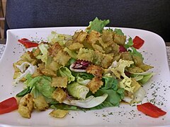 Ravioles with salad
