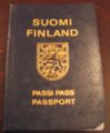 Front cover of a pre-1996 Finnish passport