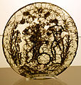 Gelduba, Glasteller mit von hinten eingeritzter Darstellung Adam und Evas, Museum Burg Linn