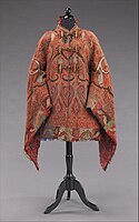 Dolman, wool and silk, presumably made from a recycled Paisley shawl, c.1875. The Metropolitan Museum of Art
