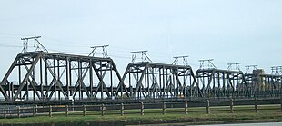 The four-truss bridge