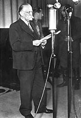 Kallio giving his New Year's speech in 1940.