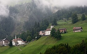 Blick aus südlicher Richtung auf Weiler und Benediktinerinnenkloster Niederrickenbach (2011)