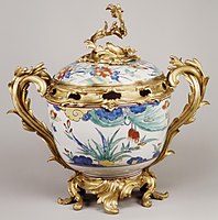 Potpourri bowl with cover (one of a pair), porcelain late 17th century, French ormolu mounts c. 1745–1750