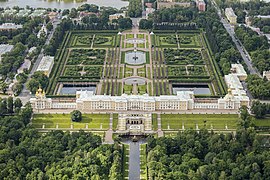 RUS-2016-Aerial-SPB-Peterhof Palace