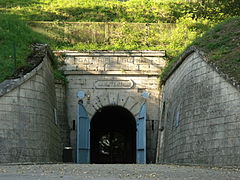 Eingang zu den unterirdischen Räumen der Zitadelle – heute teilweise ein Museum