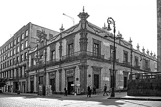 Casa de los Azulejos in 1897.[15]