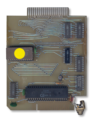 Platine mit Syn­the­si­zer­bau­stein, Software auf ROM und Ansteuerungselektronik