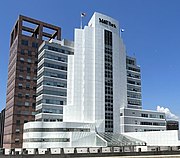 Bridgeport Center – An 18-floor postmodern building designed by Richard Meier and built 1989. It is the tallest building in Bridgeport.