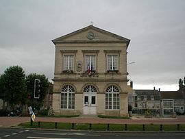 The town hall in Noailles