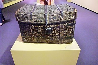 Travel chest (16th century)