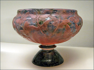 Cup from the Daum Studio (1889), Musée des Arts Décoratifs, Paris