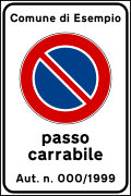 "Passo carrabile" sign in Italian